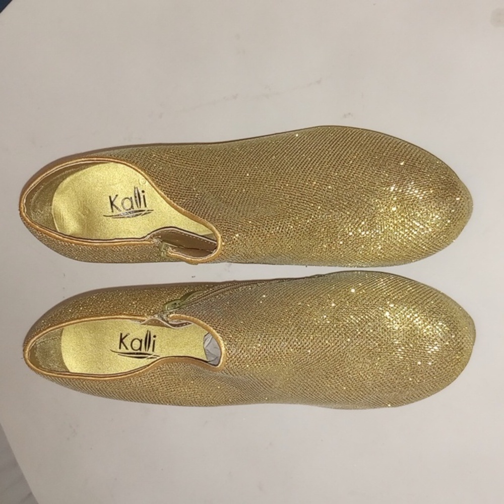 Heels - Picture 2 of 3